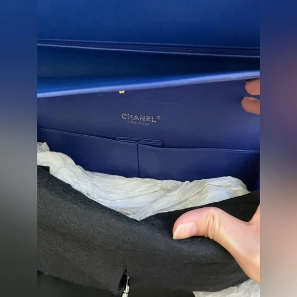 Classic Chanel Double Flap - Picture 5 of 8